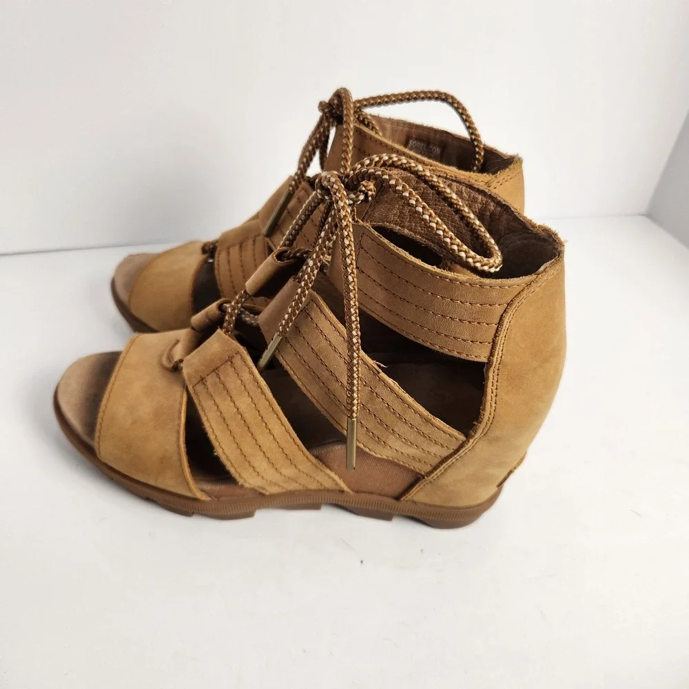 Sorel Women's US 7 Joanie II‎ Camel Tan Leather Lace Up Wedge Sandals